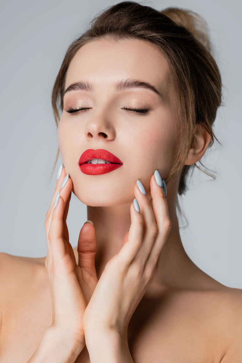 kakie-problemy-reshaet-udalenie-gelya-iz-gub