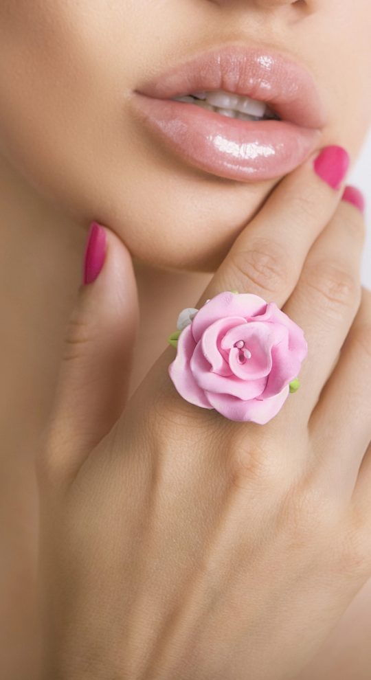 Удаление геля из губ