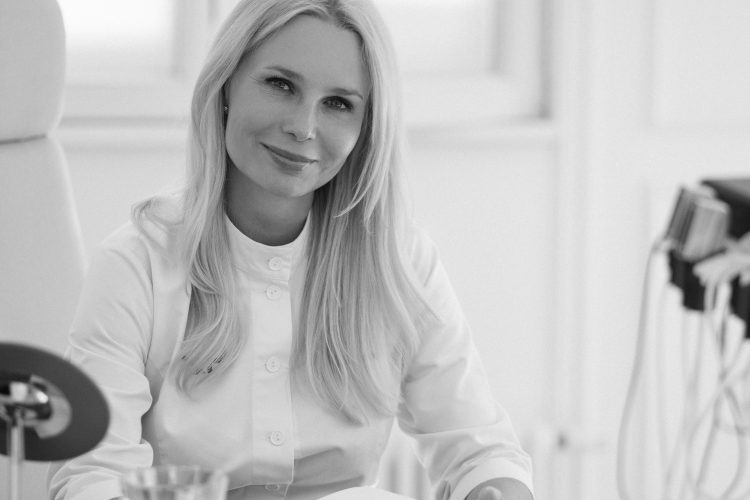 Научное подтверждение эффективности: комбинированные аппаратные методики демонстрируют значительное улучшение структуры кожи